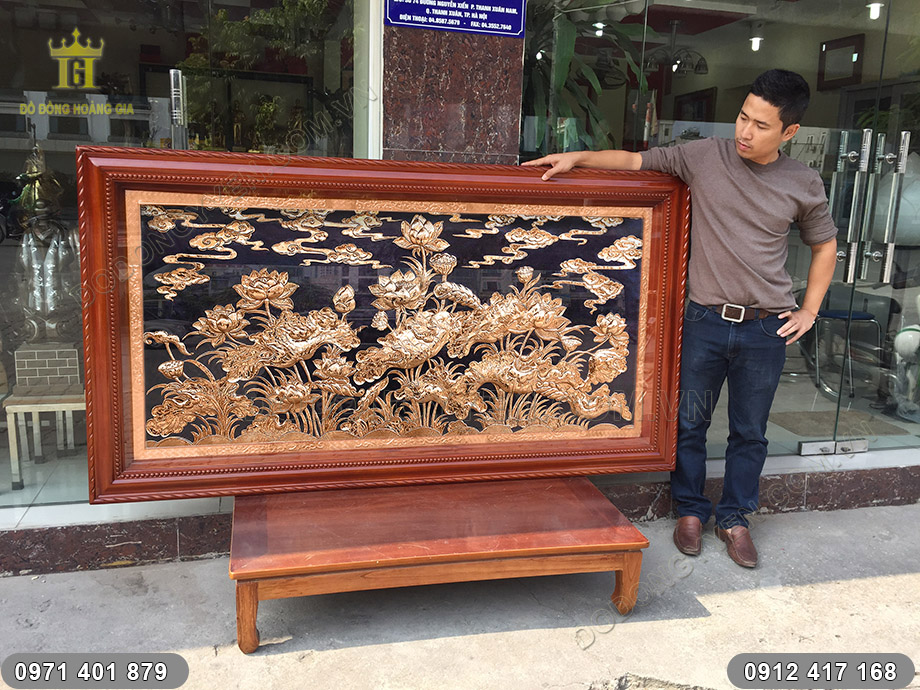 tranh đồng hoa sen mạ v&agrave;ng 24k